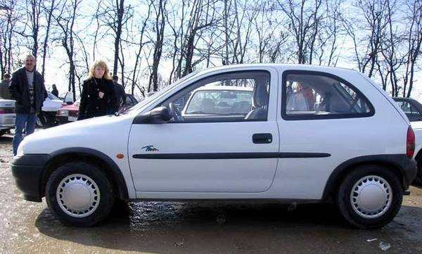 opel corsa.jpg