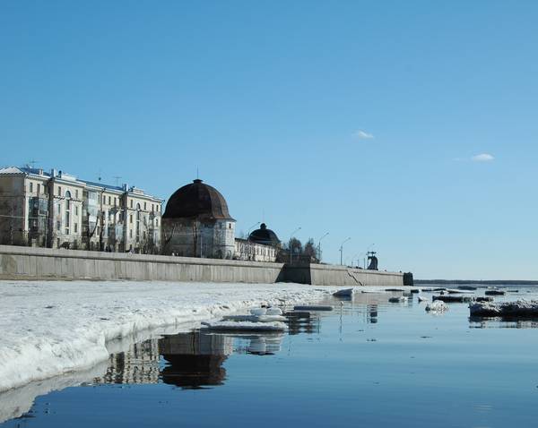 Набережная Сев Двины.jpg