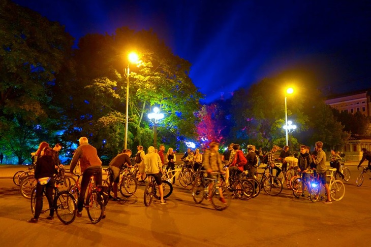 Велодорожки в Риге - за и против