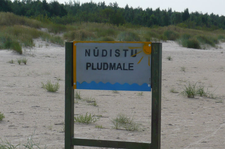 Нудизм и нудистские пляжи Латвии